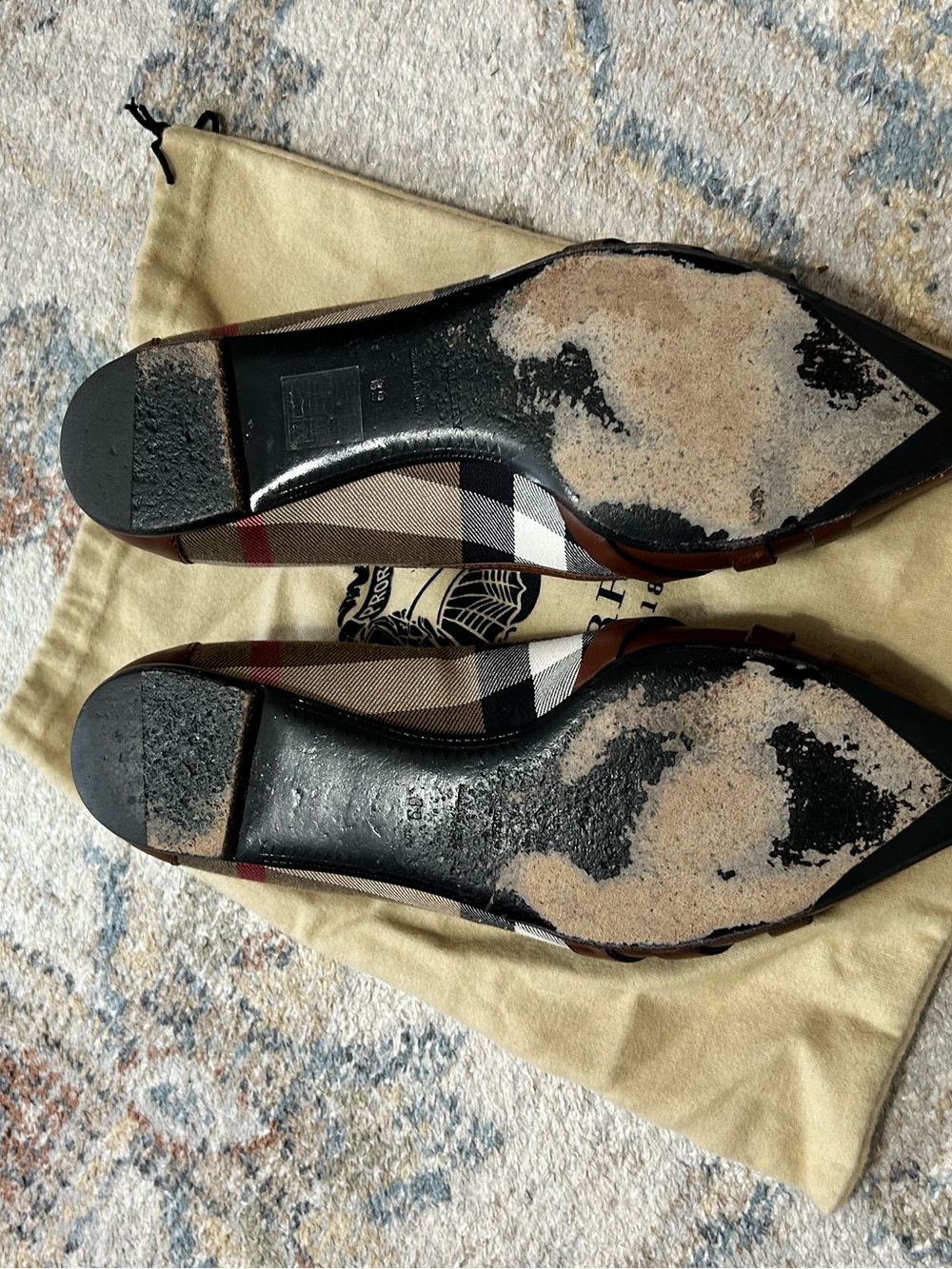 Burberry flats - Picture 4 of 6